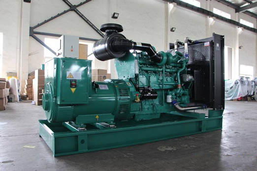 南山320kw康明斯柴油发电车出租组图片 南山320kw康明斯柴油发电车出租组图片